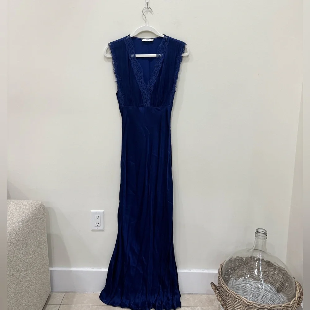 MANGO NAVY LACE DETAIL DRESS- SIZE XS - Picture 3 of 7